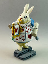 Cargar imagen en el visor de la galería, Alice&#39;s Adventures in Wonderland - White Rabbit - Figure - Mini Vignette
