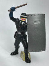 Cargar imagen en el visor de la galería, Lupin III: Cagliostro no Shiro - Zenigata&#39;s Assault Squad - Trading Figure - HG Series
