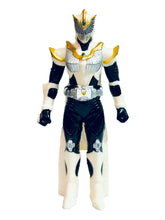 Cargar imagen en el visor de la galería, Gekijouban Kamen Rider Ryuuki: Episode Final - Kamen Rider Femme - Bandai Shokugan - Candy Toy - Trading Figure
