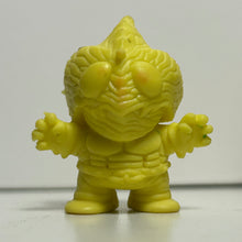 Cargar imagen en el visor de la galería, Kamen Rider Amazon - Eraser Figure - Keshigomu - Yellow ver.
