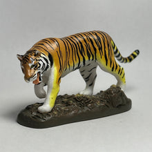 Cargar imagen en el visor de la galería, Siberian tiger - Trading Figure - Feline Animals
