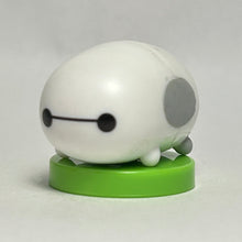 Cargar imagen en el visor de la galería, Disney Tsum Tsum - Baymax - Trading Figure - Choco Egg (98)
