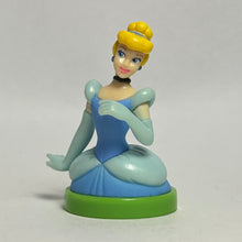 Cargar imagen en el visor de la galería, Cinderella - Trading Figure - Choco Egg - Glass Slipper (57)

