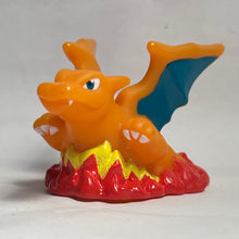 Cargar imagen en el visor de la galería, Pokémon - Lizardon / Charizard - Finger Puppet (BW5)
