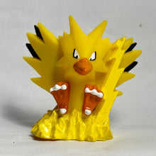 Cargar imagen en el visor de la galería, Pokémon - Thunder / Zapdos - Finger Puppet (BW4)
