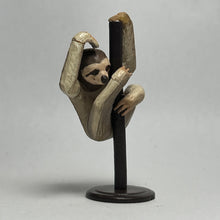 Cargar imagen en el visor de la galería, Sloth - Trading Figure - Miniature (22)
