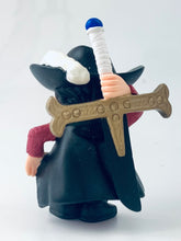 Load image into Gallery viewer, One Piece - Dracule Mihawk - OP World 3 - Trading Mini Figure
