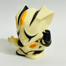 Cargar imagen en el visor de la galería, Ultraman Tiga - Kyrieloid - Finger Puppet - Kaiju - Monster - SD Figure
