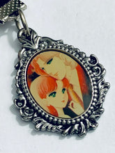 Cargar imagen en el visor de la galería, Glass No Kamen / Glass Mask - Masumi Hayami &amp; Kitayima Maya - Purple Book Charm
