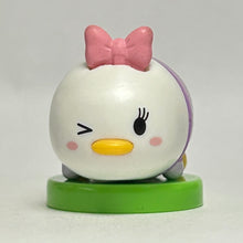 Cargar imagen en el visor de la galería, Disney Tsum Tsum - Daisy Duck - Trading Figure - Choco Egg - Wink (60)
