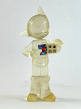 Load image into Gallery viewer, Tetsuwan Atom - Atom - Trading Figure - Clear ver.

