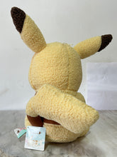 Cargar imagen en el visor de la galería, Pokémon the Series: Black &amp; White - Pikachu - Huge Plush Toy - Winter Version
