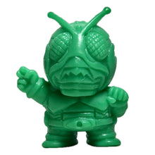 Cargar imagen en el visor de la galería, The New Kamen Rider - Skyrider - Eraser Figure - Keshigomu - Green ver.
