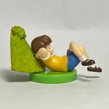 Cargar imagen en el visor de la galería, Winnie the Pooh - Christopher Robin - Trading Figure - Choco Egg (124)
