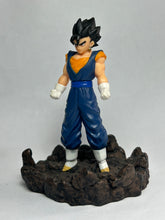 Cargar imagen en el visor de la galería, Dragon Ball Z - Vegito SSJ - Figure - DBC3
