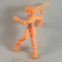Cargar imagen en el visor de la galería, Street Fighter II - Cammy - Eraser Figure - Keshigomu
