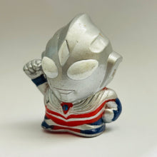 Cargar imagen en el visor de la galería, Ultraman Tiga (Multi Type) - Finger Puppet - SD Figure
