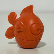 Cargar imagen en el visor de la galería, Super Mario Bros. - Pukupuku / Cheep-Cheep - Eraser / Keshigomu - Orange ver.
