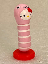 Load image into Gallery viewer, Choco Egg Hello Kitty Collaboration Plus - Trading Figure - Spotted Garden Eel ver. (5)
