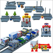 Cargar imagen en el visor de la galería, Roads and Traffic Lights - Capsule Town 7
