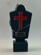 Load image into Gallery viewer, Hellsing - Sir Integral Fairbrook Wingates Hellsing - Bust
