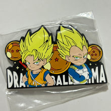 Cargar imagen en el visor de la galería, Dragon Ball Daima - Son Goku SSJ &amp; Vegeta SSJ - Rubber Stand
