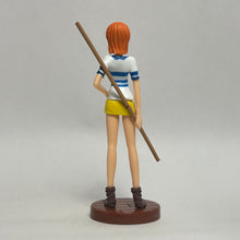 Cargar imagen en el visor de la galería, One Piece - Nami - Trading Figure - Choco Egg (3)
