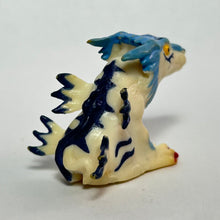 Cargar imagen en el visor de la galería, Digimon Adventure - Garurumon - Mini Figure
