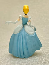 Cargar imagen en el visor de la galería, Cinderella - Disney Choco Party Part 2 - Trading Figure (028)
