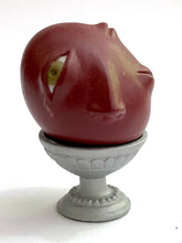 Load image into Gallery viewer, Berserk - Behelit - Trading Figure (Secret)
