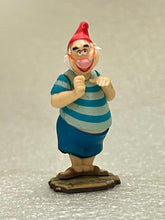 Cargar imagen en el visor de la galería, Peter Pan - Mr. Smee - Disney Choco Party Part 2 - Trading Figure (036)
