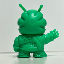 Cargar imagen en el visor de la galería, Kamen Rider ZX - Eraser Figure - Keshigomu - Green ver.
