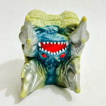 Cargar imagen en el visor de la galería, Ultraman Tiga - Gatanothor - Finger Puppet - Kaiju - Monster - SD Figure
