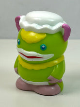 Load image into Gallery viewer, Okaasan to Issho - Zuzu - Goo Choco Lantan Finger Puppet - Soft Vinyl Mini Figure
