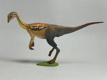 Cargar imagen en el visor de la galería, Struthiomimus altus - Trading Figure - Miniature (033)
