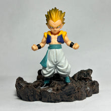Cargar imagen en el visor de la galería, Dragon Ball Z - Gotenks SSJ - Figure - DBC3
