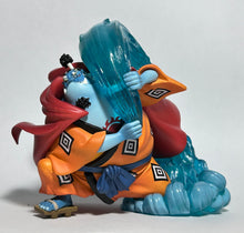 Load image into Gallery viewer, One Piece - Jinbei - Super Effect Figure
