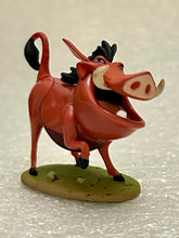 Load image into Gallery viewer, The Lion King - Pumbaa - Disney Choco Party Part 5 - Trading Figure (117)
