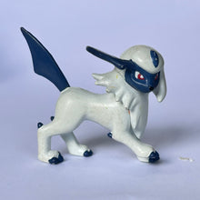 Load image into Gallery viewer, Pokémon AG - Absol - Trading Figure - Monster Collection (152)
