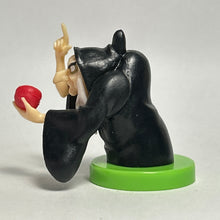 Load image into Gallery viewer, Snow White and the Seven Dwarfs - The Witch - Trading Figure - Choco Egg (126)
