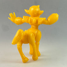 Cargar imagen en el visor de la galería, Mega Man 6 - Centaur Man - Eraser Figure - Yellow
