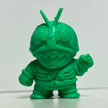 Cargar imagen en el visor de la galería, Kamen Rider 2 - Eraser Figure - Keshigomu - Green ver.
