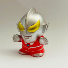 Cargar imagen en el visor de la galería, Ultra Galaxy Legend Gaiden: Ultraman Zero vs. Darklops Zero - Imit-Ultraman - Finger Puppet - SD Figure (2)
