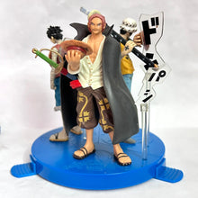 Cargar imagen en el visor de la galería, One Piece x Sapporo Ichiban - Monkey D. Luffy, Trafalgar Law &amp; Akagami no Shanks - Figure Set - 7-Eleven Limited
