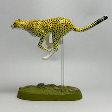 Cargar imagen en el visor de la galería, Cheetah - Trading Figure - Feline Animals
