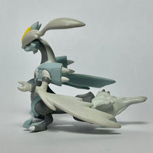 Load image into Gallery viewer, Pokémon BW - White Kyurem - Figure Keychain
