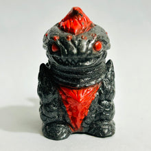 Cargar imagen en el visor de la galería, Ultraman Neos - Drengeran - Finger Puppet - Kaiju - Monster - SD Figure
