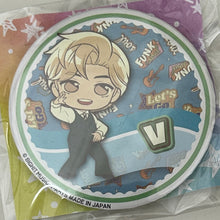Cargar imagen en el visor de la galería, TinyTan - V - Badge - BTS - Pita! Deforme
