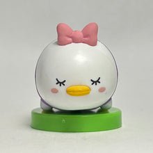 Cargar imagen en el visor de la galería, Disney Tsum Tsum - Daisy Duck - Trading Figure - Choco Egg (4)
