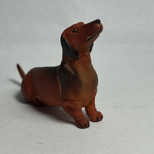 Cargar imagen en el visor de la galería, Dachshund - Trading Figure - Miniature - 67 P31B
